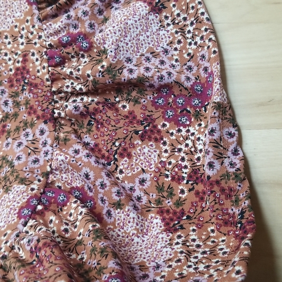 Lily Rose Floral Dress - Picture 7 of 7